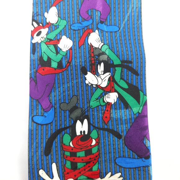 Disney Mickey Unlimited Goofy Tying Tie Graphic 57" x 4" Polyester - Picture 1 of 8